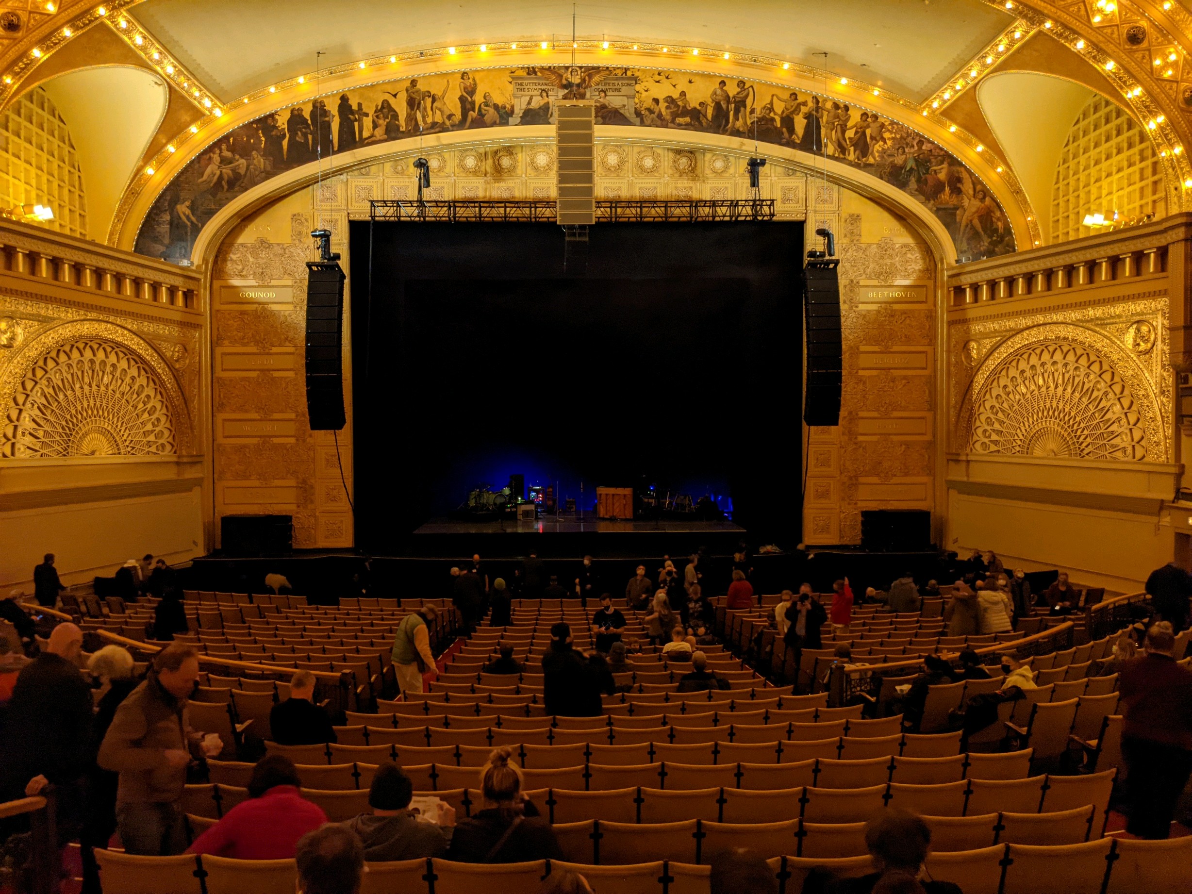 BobDylan2021-11-03AuditoriumTheatreChicagoIL (3).jpg